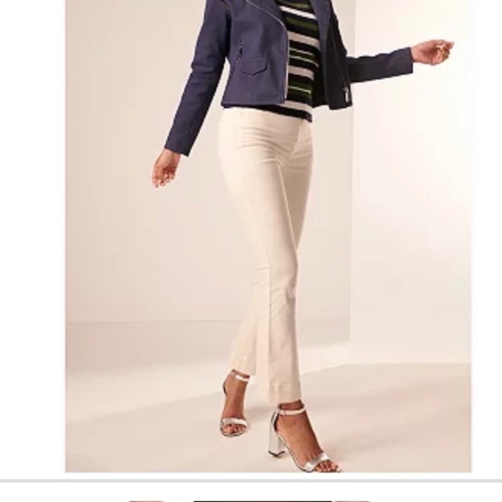 Nine West Woman's Cream Delancy Kick Flare Jeans‎ Size 10 Short petite NEW